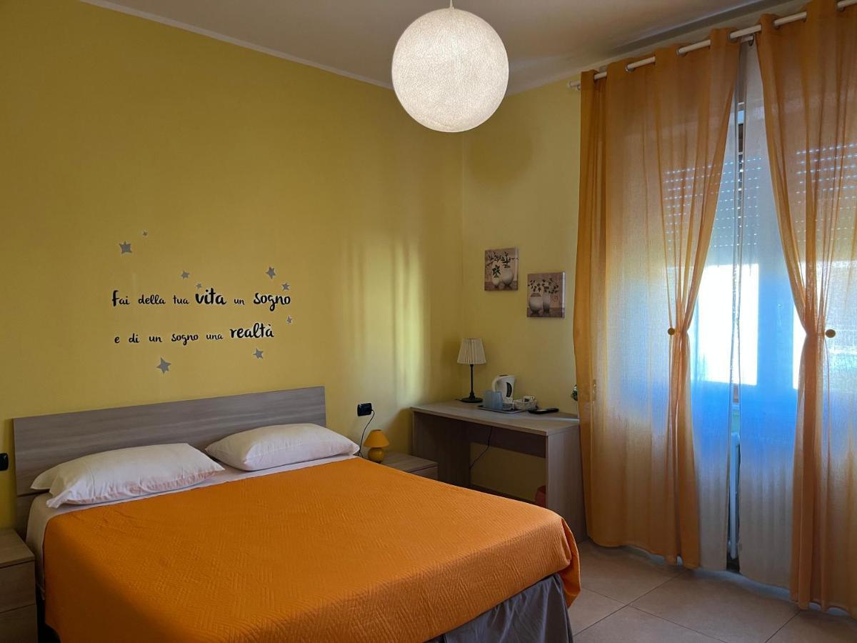 Color House Malpensa B&B Cassano Magnago Exteriör bild