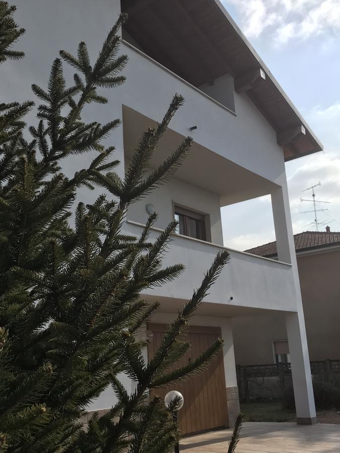 Color House Malpensa B&B Cassano Magnago Exteriör bild